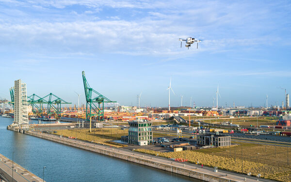 Première mondiale – Le port d’Anvers déploie des drones autonomes pour renforcer la sécurité