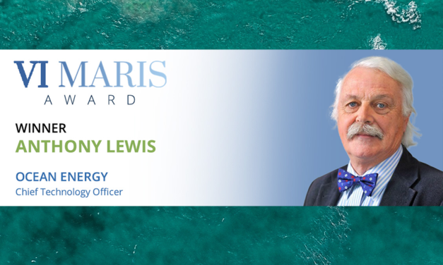 Tony Lewis reçoit le prix Vi Maris d’Ocean Energy Europe