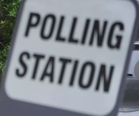 Journée électorale au Royaume-Uni : Quelle politique énergétique sortira des urnes ?