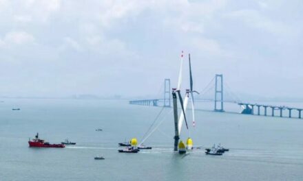 La plus grande plate-forme éolienne flottante au monde à capacité unique est en route vers son site d’installation